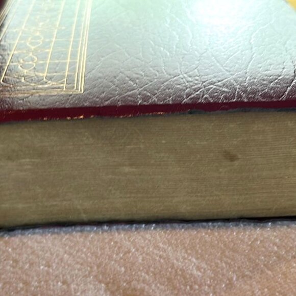 Nelson Regency Holy Bible KJV Giant Print Red Letter Concordance Regency 885CBG - Picture 6 of 6